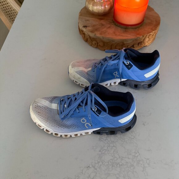 On Running Cloudflow Womens Size 5.5 - Picture 2 of 6